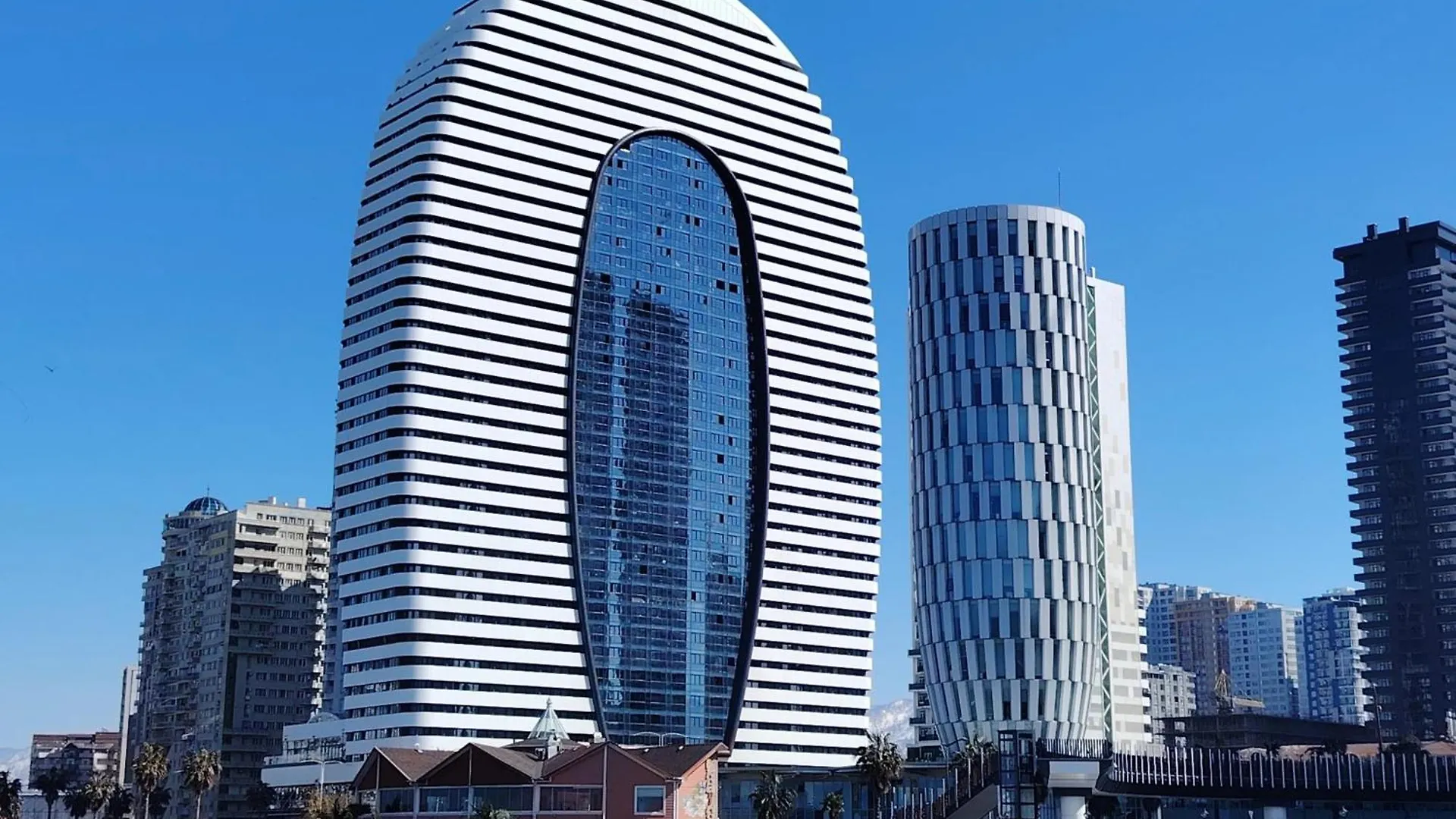 Infinity Tower Apartments Batumi